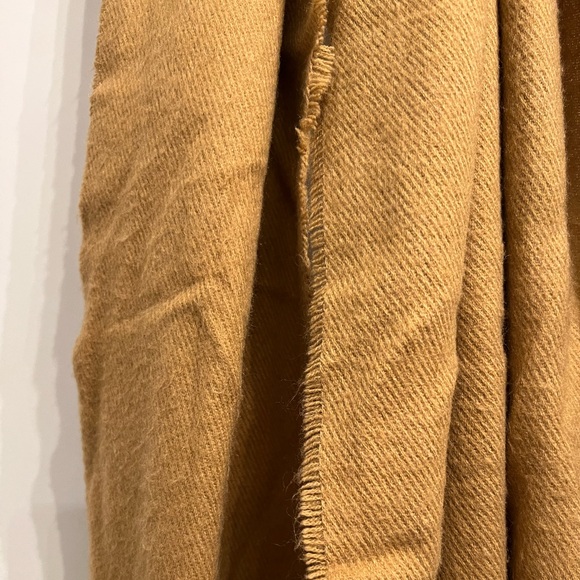 H&M Woven Scarf (Tan) - Picture 4 of 5